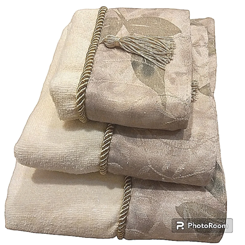 Decorative Set of 3 towels tasseled trim soft and luxurious feel Botanical Bath